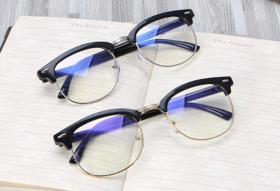 Glasses Before Computer Best Computer Glasses for Long Hours in Front of a Screen