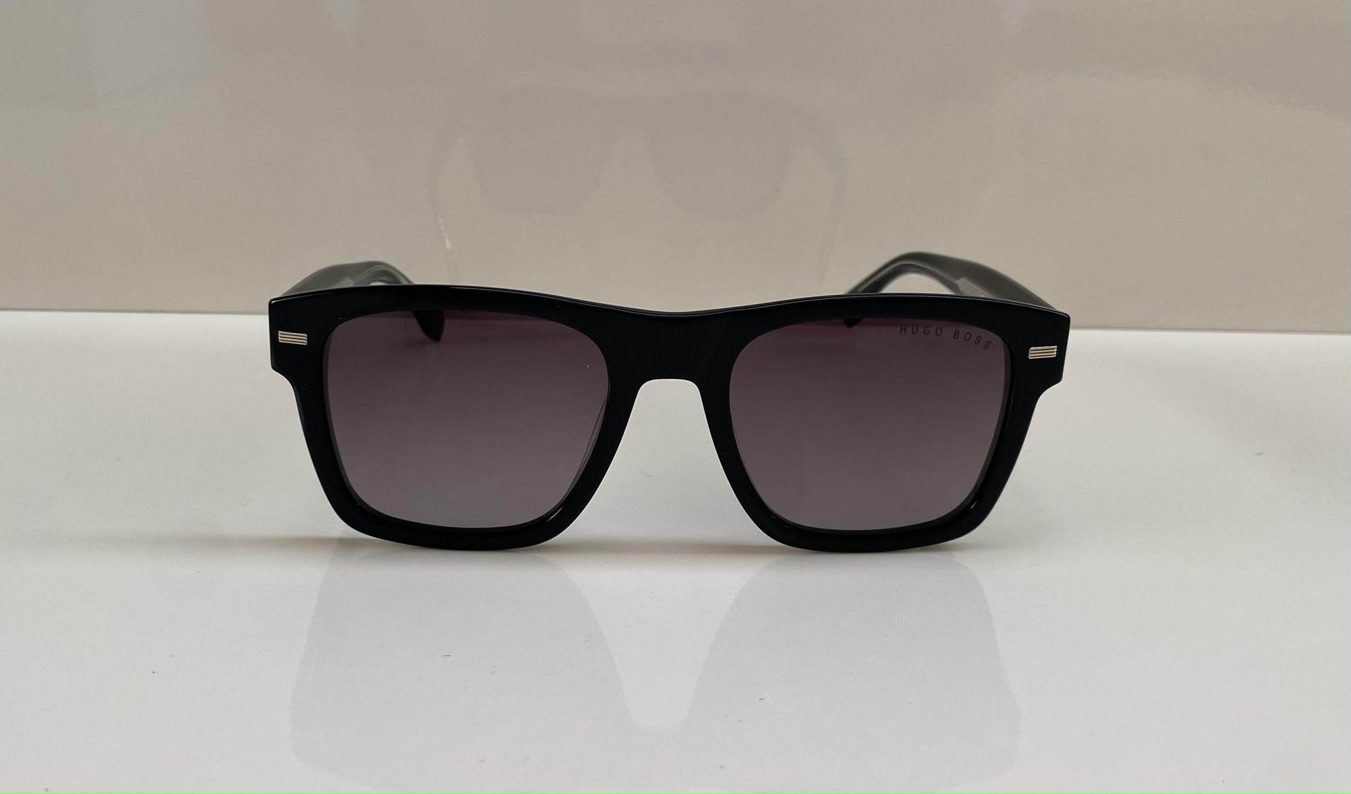 Hugo Boss 8823 | Eyeshades.pk