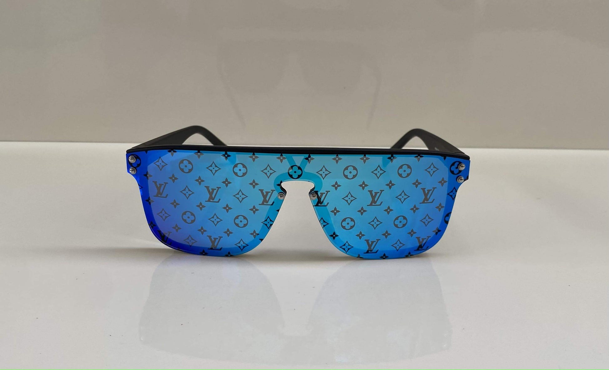 Louis Vuitton Z2329E - Eyeshades.pk