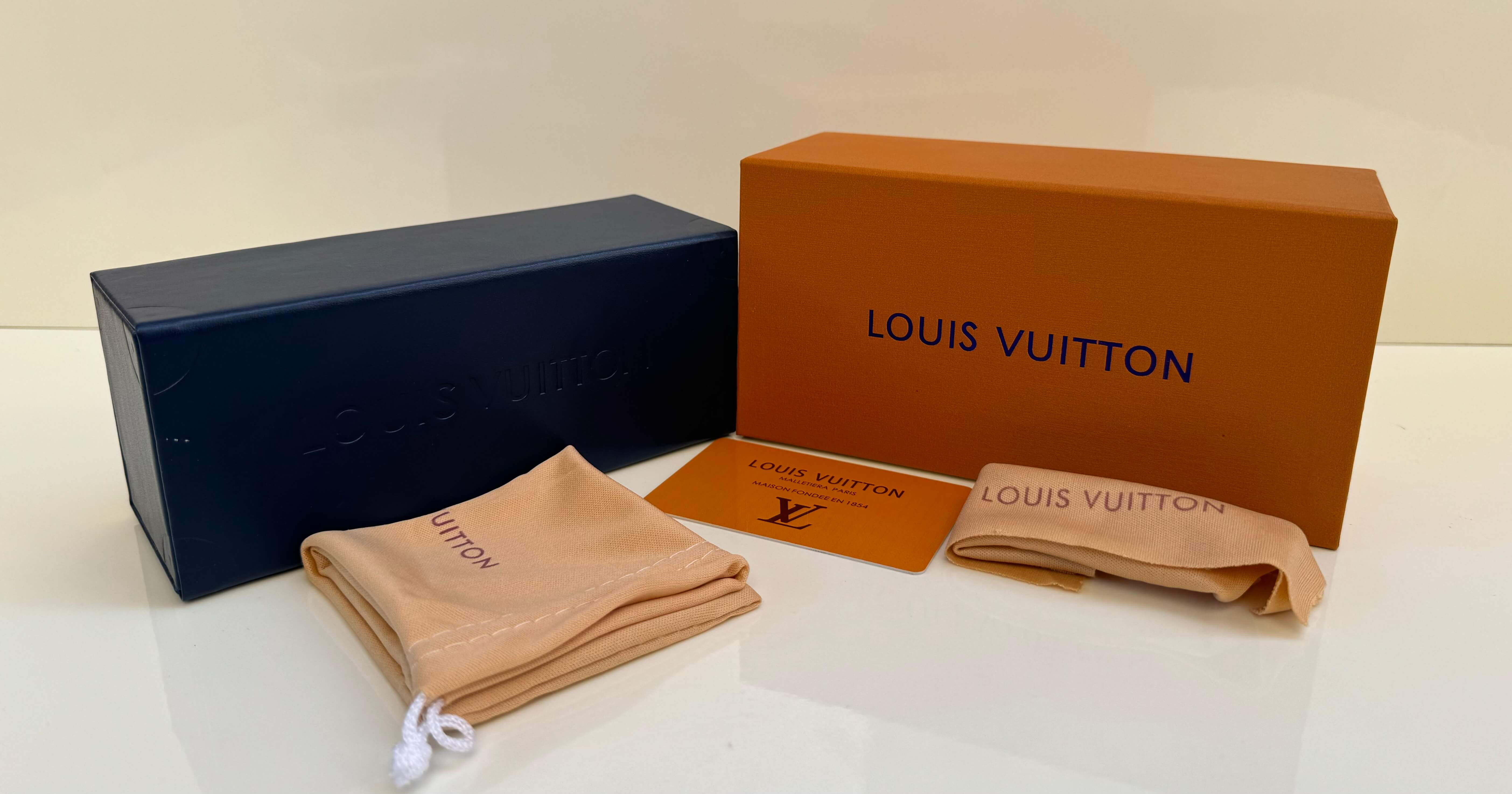Louis Vuitton LV Attitude Z0259U