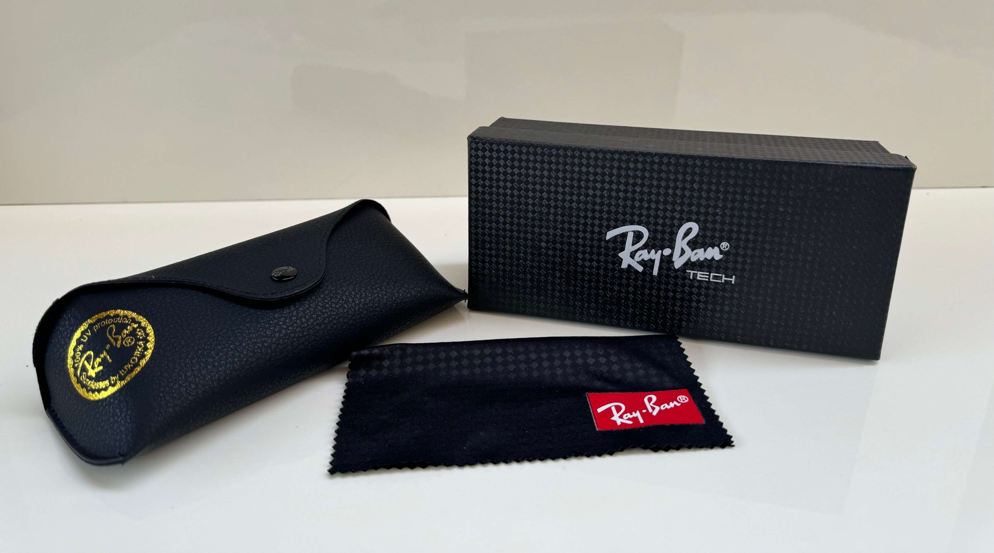 Ray-Ban Clubmaster Classic RB3016 | Eyeshades.pk