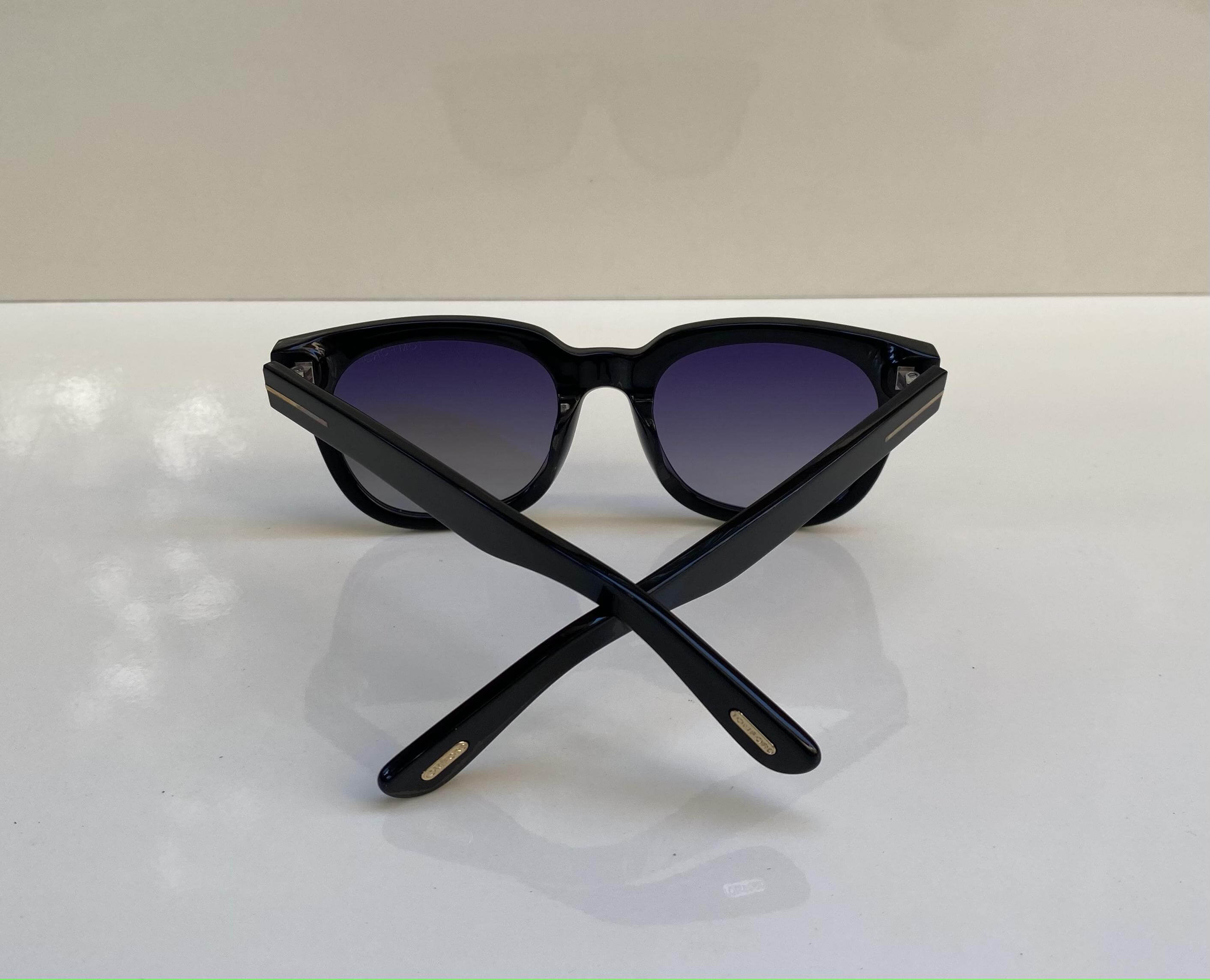 TomFord TF211